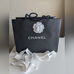 Chanel paper bag with flower & ribbon